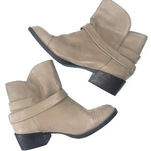 Rocket Dog Sheena Ankle Boot